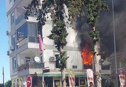 Antalya'da yangın; mahsur kalanlar kurtarıldı