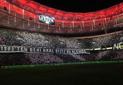 Beşiktaş-Galatasaray derbisinde taraftarlardan özel koreografi