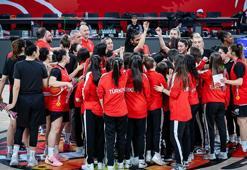 A Milli Kadın Basketbol Takımı'na '8 Mart Dünya Kadınlar Günü' sürprizi