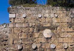 Kaleiçi'nde, Selçuklu'nun kayıp kitabeleri bulundu