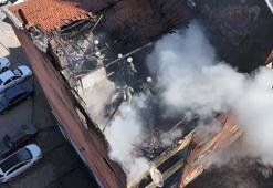 Esenler'de 4 katlı binanın çatı katında çıkan yangın söndürüldü