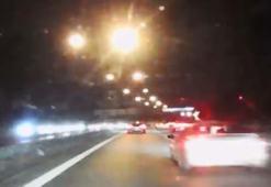 Gaziosmanpaşa TEM Otoyolu'nda makas atan sürücü kazaya neden oldu; 2 yaralı