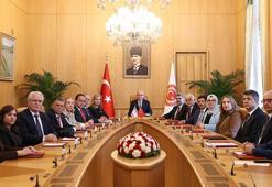 Kurtulmuş, KKTC-Türkiye Parlamentolar Arası Dostluk Grubu Başkanı Canaltay'ı kabul etti