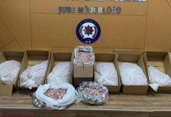 İzmir'de 356 bin sentetik ecza hap ele geçirildi; 3 tutuklama