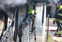 Ev ve yanındaki mobilya atölyesi yandı