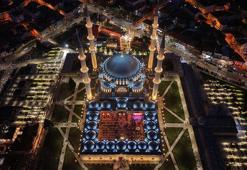Restorasyonun ardından ibadete açılan Selimiye Cami avlusunda iftar