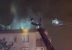 Üsküdar’da 5 katlı binanın çatı katında yangın