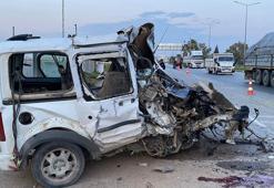 İstinat duvarına çarpan hafif ticari aracın sürücüsü ağır yaralandı