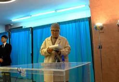 Kazakistan’daki anayasa referandumu için Başkonsoloslukta sandık kuruldu