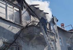 Evde çıkan yangını köydeki yangın vanalarıyla söndürdüler