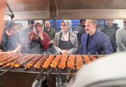 Bakan Göktaş, devlet korumasındaki çocuklarla iftarda buluştu