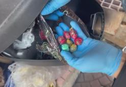 Maltepe'de uyuşturucu operasyonu; gizli bölmede silah ve yüklü para ele geçirildi