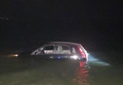 Bursa’da otomobil göle düştü: 1 yaralı