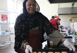 Bolu’da kardeşlik sofrası; 5 ülkenin bayram tatlıları aynı mutfakta