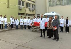 Bedenini tıp fakültesine bağışlayan emekli albayın cenazesi, törenle ailesine teslim edildi