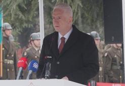 Vali Gül: İmkansızlıklar içinde yazdığınız bu destan, tarihin akışını değiştiren kahramanlık abidesidir