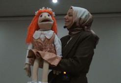 Hasret Öğretmen, 'Tarçın' ile çocukları güldürüyor