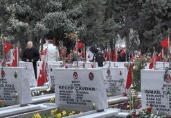 Edirnekapı Şehitliği'nde hüzünlü bayram arifesi