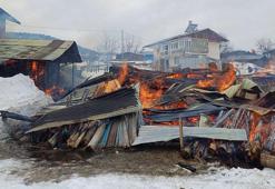 Artvin’de yangın: 1 ev, 2 ahır ve 1 ambar küle döndü