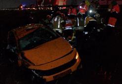 Pendik'te taksi su kanalına uçtu: 3 ölü,1 yaralı