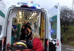 Tuzla TEM Otoyolu'nda kaza yapan otomobile başka araç çarptı; 2 si çocuk 7 yaralı