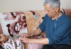 Biri engelli 4 çocuğuna hem annelik hem babalık yapıyor