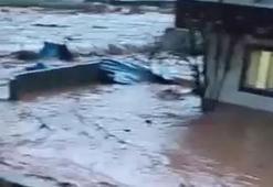 Şırnak’ta sağanak; dereler taştı, evleri su bastı