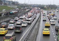 İstanbul'da haftanın ilk iş gününde trafik yoğunluğu