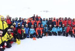 AFAD’dan, 2 bin 200 rakımlı Erciyes’te personele çığ eğitim