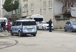 Kavgada komşusu 2 kadını yaraladı