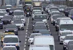 Bayram tatilinde yaşanan trafik kazalarında 31 kişi hayatını kaybetti