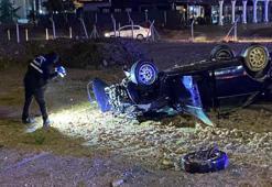 Ankara'da otomobil, bariyerlere ve direğe çarpıp takla attı: 1 ölü