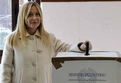 İtalya'da yargı reformu referandumda reddedildi