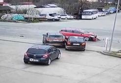 Bartın'da 3 aracın karıştığı kaza kamerada