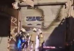 Beyoğlu'nda tek katlı iş yeri alev alev yandı