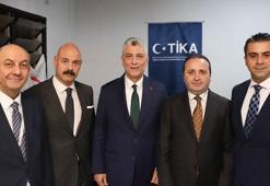 Bakan Bolat, Kamerun'da ‘Sokak Çocuklarına Serigrafi Baskı Atölyesi Projesi’ni ziyaret etti