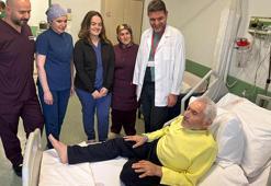 Kalbi 3 saat durdurularak, aort damarı değiştirildi