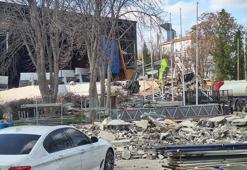 Ankara'da spor salonunun kontrollü yıkımı sırasında duvar çöktü