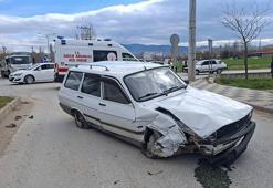 Kütahya'da otomobiller çarpıştı: 2 yaralı