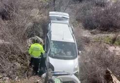 Adıyaman'da hafif ticari araç devrildi: 4 yaralı