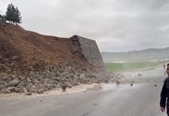 Şırnak'ta istinat duvarının yıkıldığı anlar kamerada