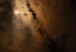 Yemen'deki Husiler, İsrail'e füze fırlattı