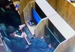 Beyoğlu’nda uyuyakalan kişinin cep telefonunu çalıp oyun oynamaya devam etti