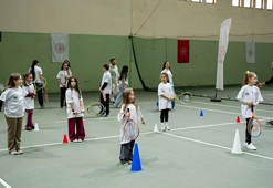 Eski milli sporcu çocukları tenisle buluşturuyor