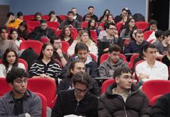 ‘Gençler parayı yönetmeyi geç öğreniyor’