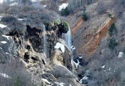 Tabiat parkı ilan edilen Dipsizgöl Şelalesi'nde düzenleme çalışması