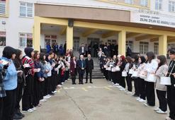 Liselilerden 'geri dönüşüm' orkestrası