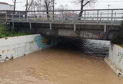 Kocaeli'de sağanak; alt geçit suyla oldu