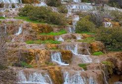 Mardin’de dağlar arasında gizlenmiş Başdeğirmen Şelalesi, görsel şölen sunuyor
