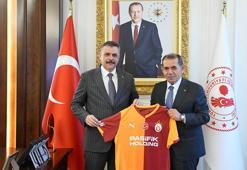 Galatasaray Başkanı Dursun Özbek'ten İçişleri Bakanı Mustafa Çiftçi'ye ziyaret